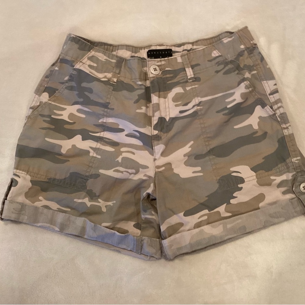 Sanctuary Tan Switchback Cuffed Short Hiker Camo Shorts, Size S